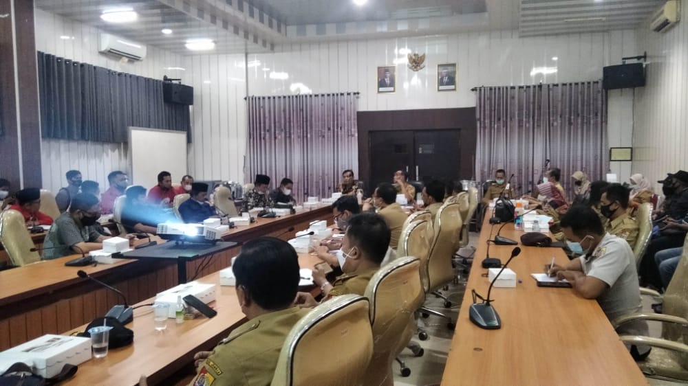 Suasana rapat kunker anggota Komisi D DPRD Jatim bersama OPD dan pemilik tambak