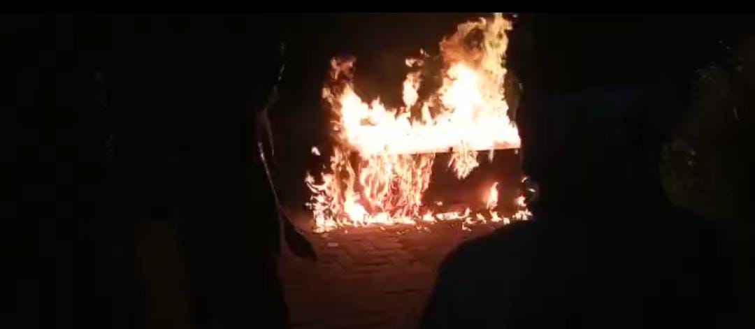 Bakar Peti Jenazah