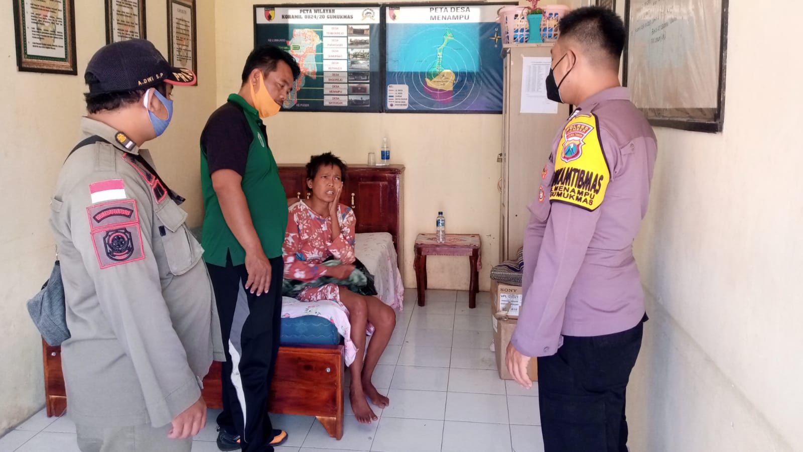 Berkeliaran Tanpa Busana