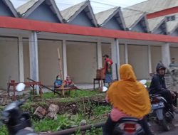 Merasa ‘Eman’ Pasar Manggisan Dibiarkan Mangkrak, Sejumlah Pedagang Lakukan ‘Penyerobotan