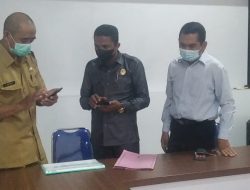 Warga Ledokombo Geruduk Kantor Camat, Lapor Dugaan Pungli Mutasi Tanah
