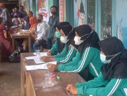 Warga Desa Curahkalong Antusias Mengikuti Vaksinasi Massal di Yayasan Al Barokah