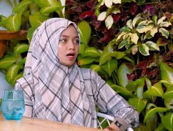 Pengakuan Istri Kiyai Di Podcast Deny Sumargo, Suaminya Pengasuh Ponpes di Jember Suka Sesama Jenis