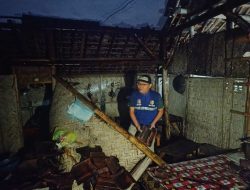 Atap Rumah Ambruk Terkena Hujan Deras Disertai Angin, Lansia di Jember Luka Luka