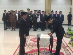 Lantik PJ. Sekda, Gus Bupati Jember Ingatkan Birokrasi Bukan Partai Politik