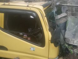 Truk Hantam Warung Warga Bangorejo Banyuwangi, Diduga Sopir Microsleep