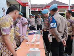 1 Anggota di PTDH, Personil Polres Jember Jalani Test Urin