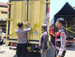 Tim Patroli Perintis berhasil mengamankan Truk bermuatan Ribuan botol arak