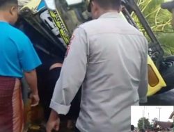 Truk Buah Naga Tabrak Jembatan dan Rumah, Sopir dan Kernet Tewas di TKP