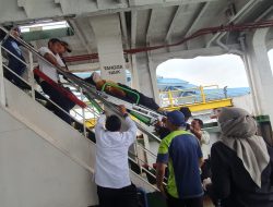 Penumpang Kapal Jawa Bali Melahirkan diatas Kapal