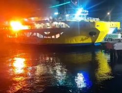 KMP Portlink VII terbakar di Dermaga 4 Pelabuhan ASDP Ketapang