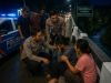 Polisi dan Warga Gagalkan Aksi Perempuan Hendak Lompat ke Sungai