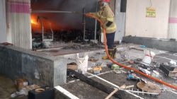 Ruko Elektronik di Tegaldlimo Banyuwangi Ludes Terbakar, Kerugian Capai Rp 850 Juta