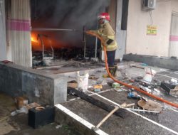 Ruko Elektronik di Tegaldlimo Banyuwangi Ludes Terbakar, Kerugian Capai Rp 850 Juta