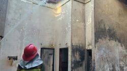 Diduga Baterai Motor Listrik Korslet, Rumah di Wongsorejo Banyuwangi Ludes Terbakar