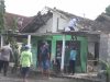 Puting Beliung Terjang Purwoharjo Banyuwangi, 12 Rumah Rusak dan Pohon Tumbang Timpa Bangunan