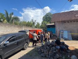 Perempuan tewas ditusuk oleh Suami di Banyuwangi