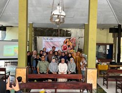 Bersama Tim Dosen FTP UNEJ, Desa Lempeni Sulap Buah Pepaya Menjadi Abon dan Gummy
