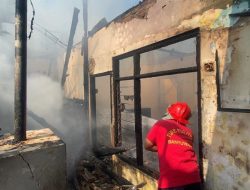 Rumah di Kembiritan Banyuwangi Diamuk Si Jago Merah Siang Bolong