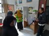 Bayi Laki-laki Terbungkus Handuk Ditemukan di Depan Rumah Warga Kalibaru Banyuwangi
