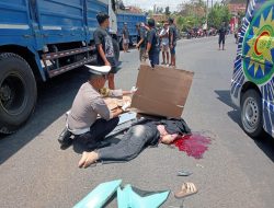Dua Pelajar terlibat Kecelakaan Motor Vs Dump Truk di Singojuruh, 1 Tewas