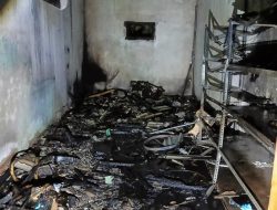 Gudang Ponpes Miftahul Ulum Wongsorejo Terbakar, Alat Drumband hingga Perabot Hangus